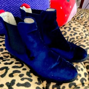 blue suede shoes 🦋